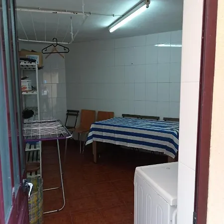 Prázdninový dům Moradia, 4 Quartos, A 200 Metros Da Praia Perafita